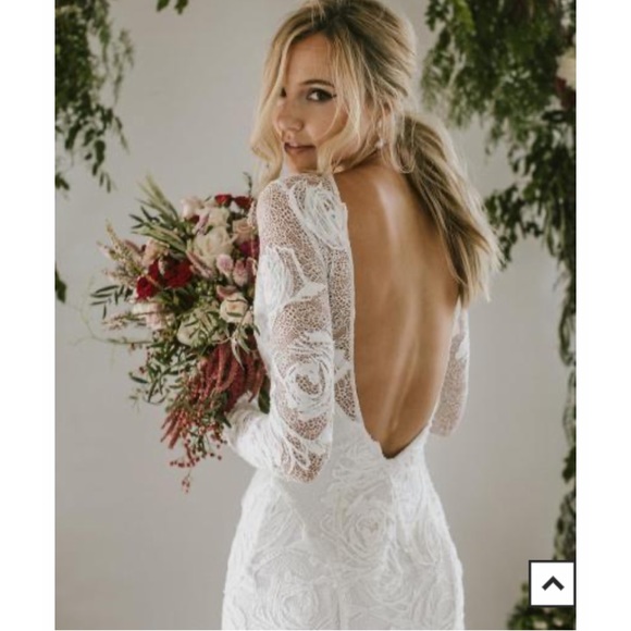 White long sleeve dress - Picture 1 of 2